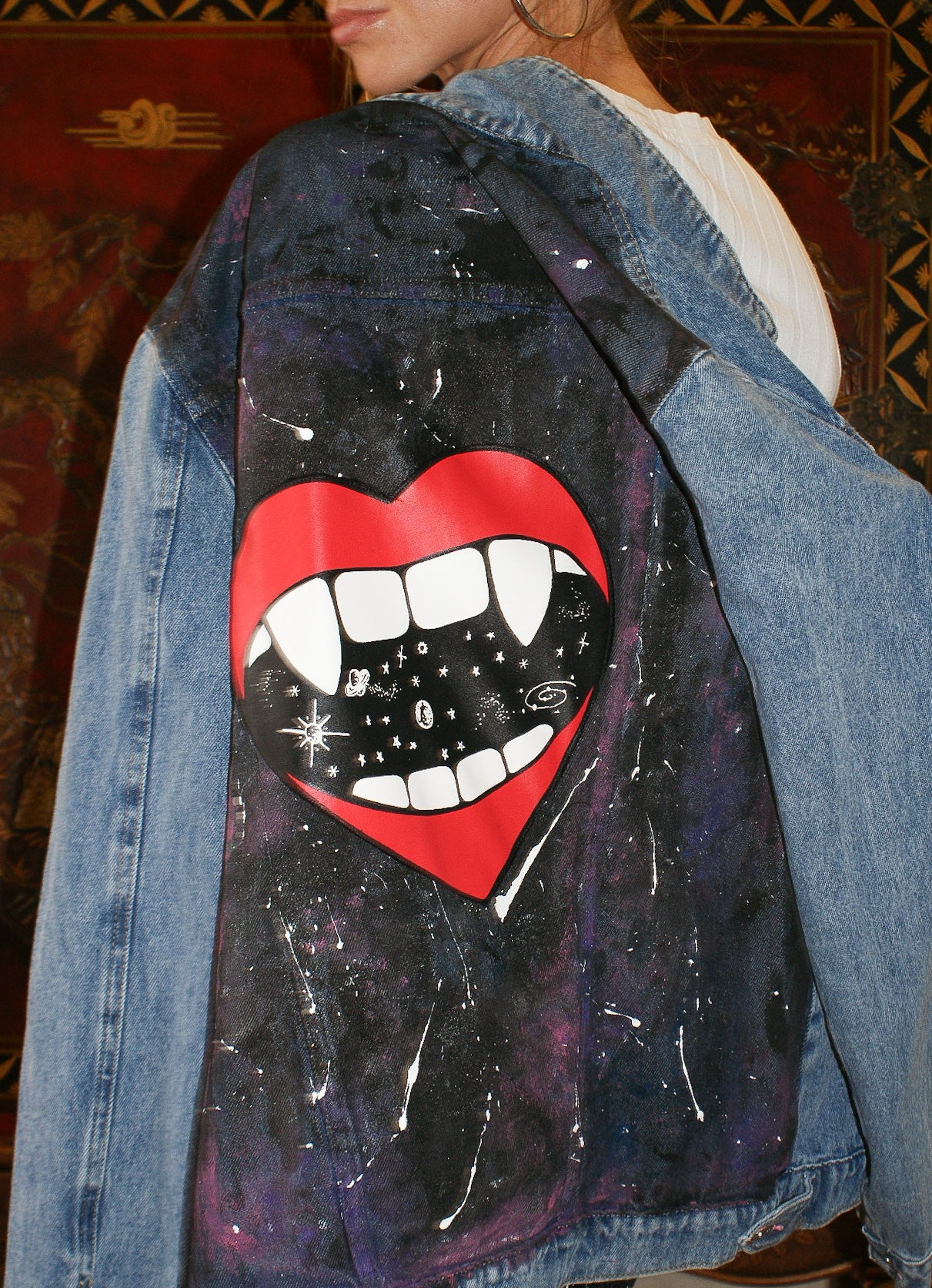 - capsule collection: jaqueta jeans out of this world