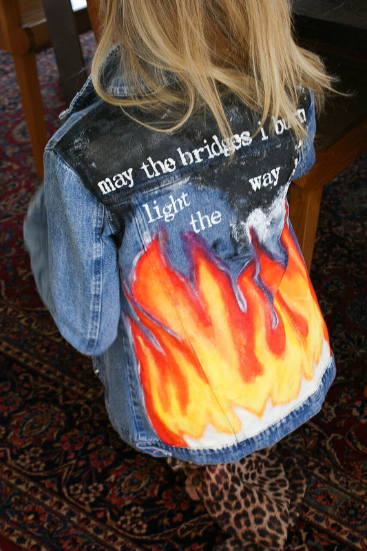 jaqueta jeans: burn