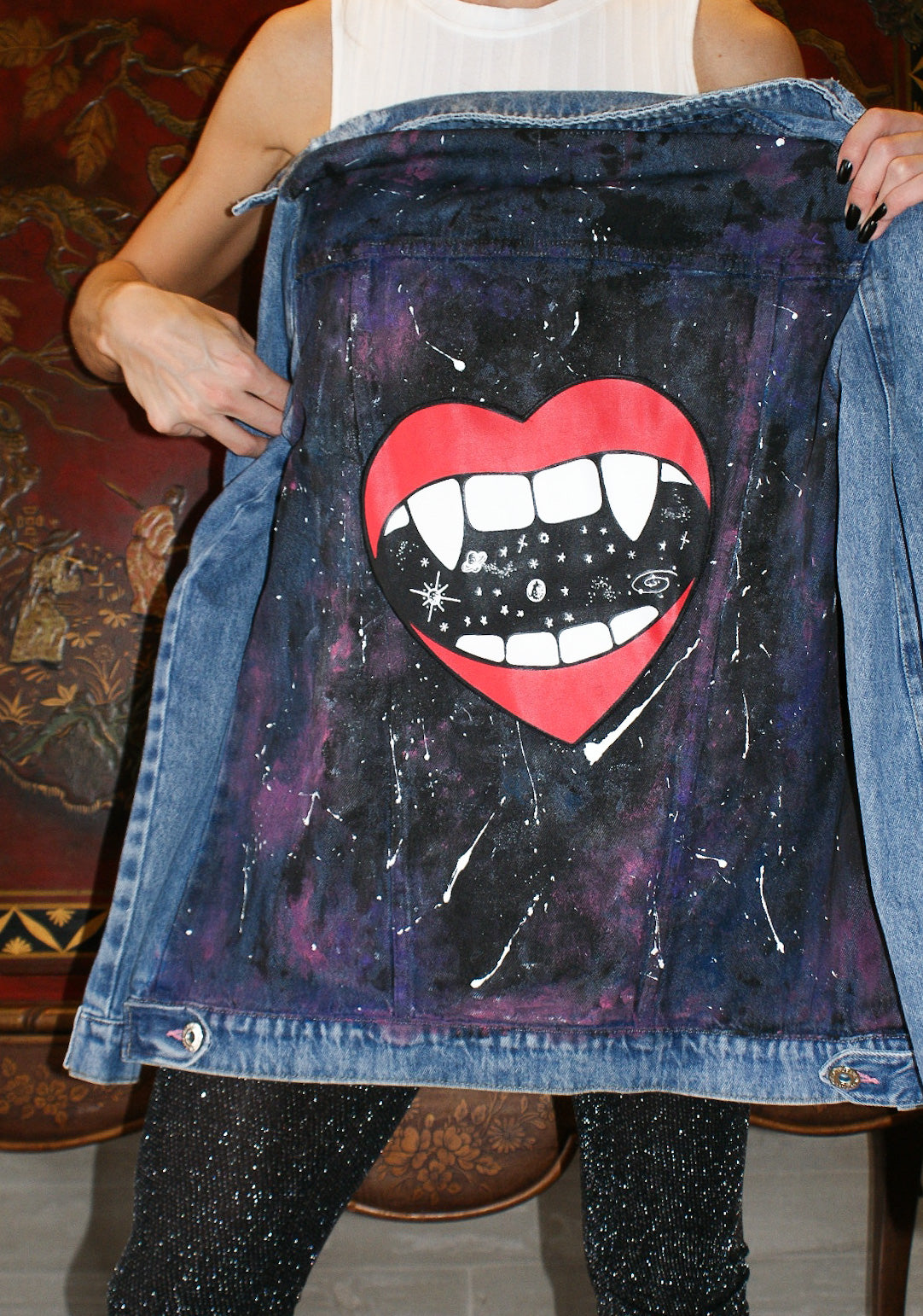 - capsule collection: jaqueta jeans out of this world