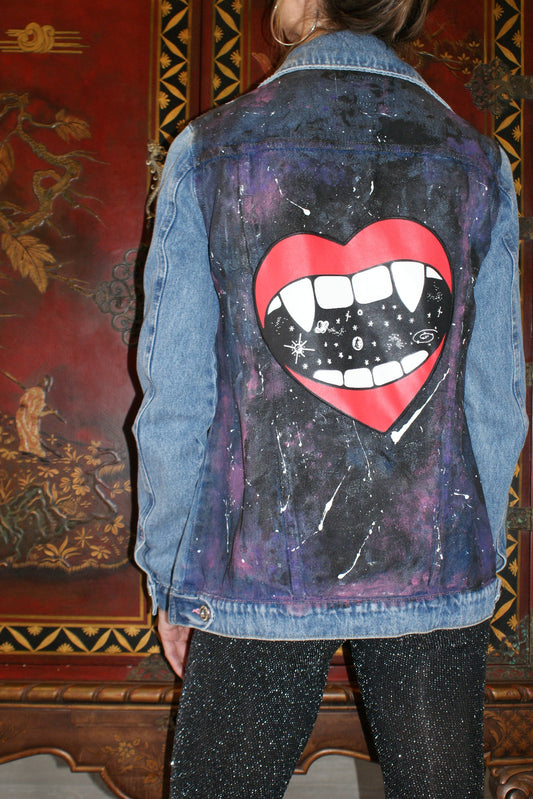 - capsule collection: jaqueta jeans out of this world